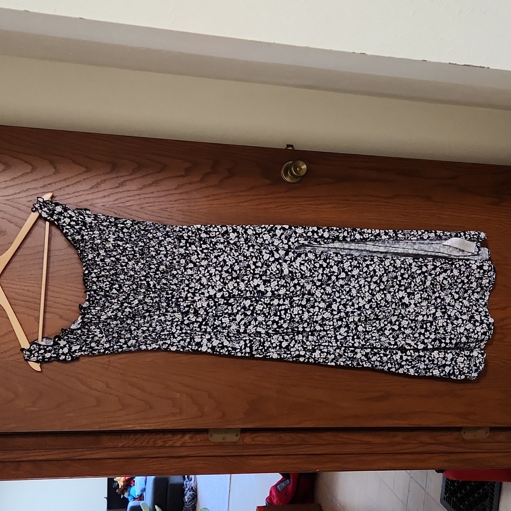 Maxi Dress - Picture 2 of 4